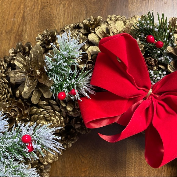 Handmade Pinecone Winter Reindeer Wreath - Picture 3 of 7